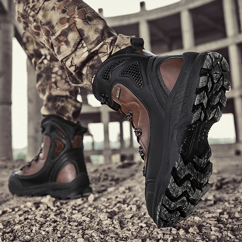 Men's Waterproof Leather Desert Boots Non-Slip Lightweight Work Safty Shoes Breathable Non-Slip Hunting Hiking Work Boots Men
