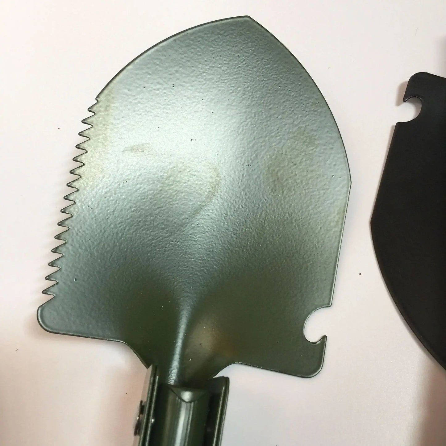 Multifunctional Entrenching Tool Folding Survival Shovel with Axe Saw Hammer Outdoor Shovel Camping Hiking Emergency Multitool